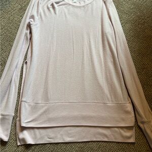 ALO Yoga Petal light  Pink Long Sleeve Tunic